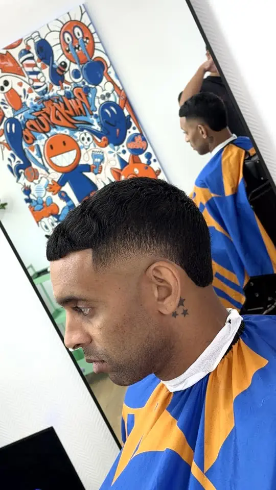 Une coupe faite au studio : Coupe Studio.